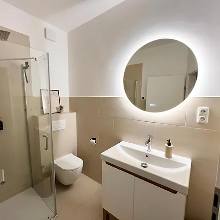 Lumen Nahe Koeln & Phantasialand